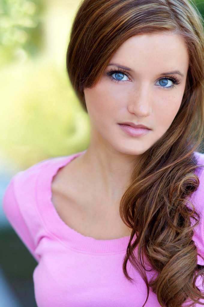 Female model photo shoot of Sloane Avery
