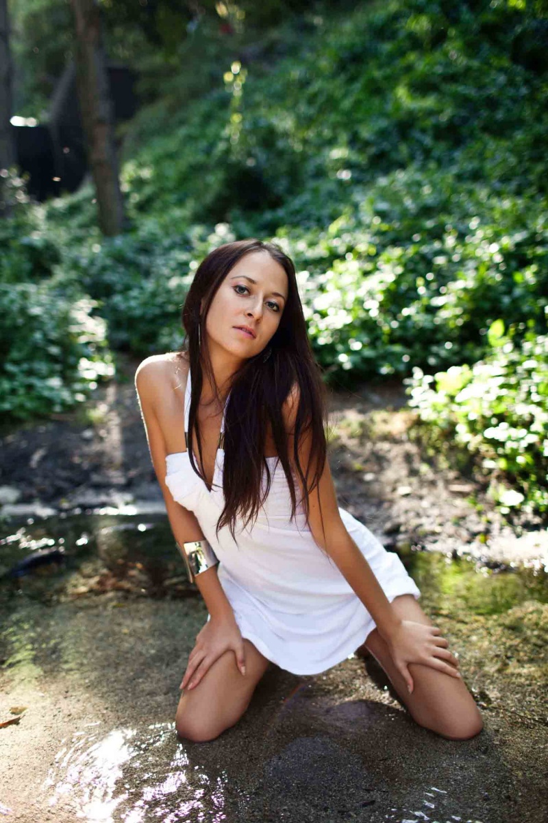 Female model photo shoot of Natasha Kalinina