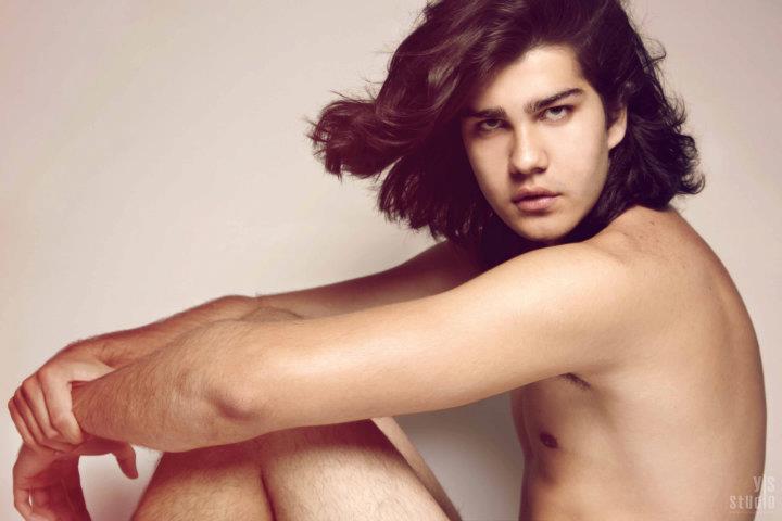 Male model photo shoot of Yeudy Sanchez
