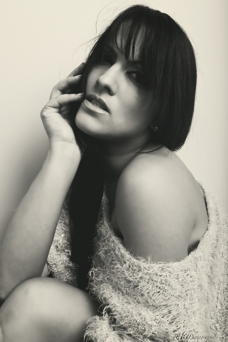 Female model photo shoot of Sandy_Golis
