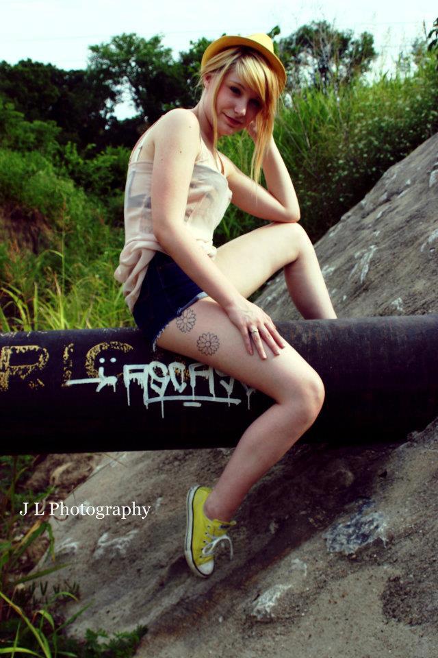 Female model photo shoot of Shannalea Jackson
