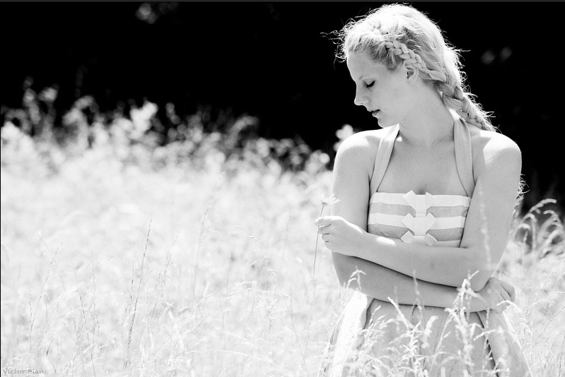 Female model photo shoot of Molly N S by Victor Bian in Mcdaniel Farm Park