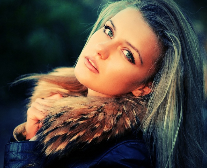 Female model photo shoot of Yulia Valera