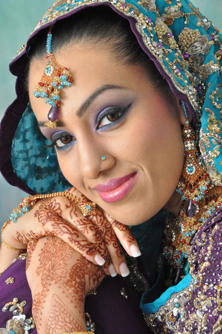 Female model photo shoot of RABIA MALIK MUA