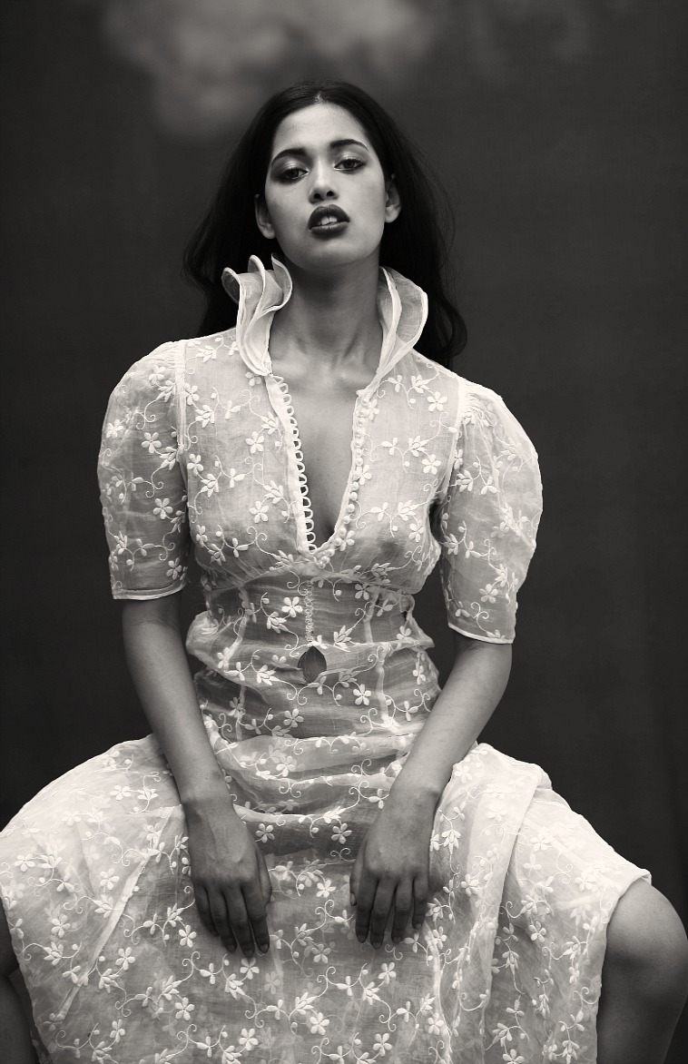 Female model photo shoot of Aaliyah Oke by luciano cismondi