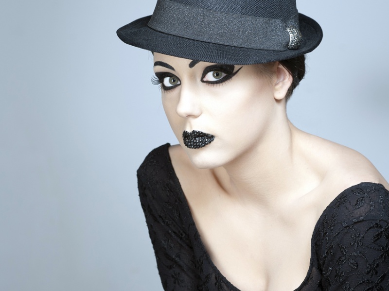 Female model photo shoot of Makeup Addiction