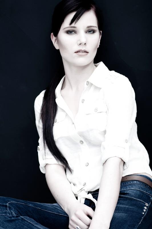 Female model photo shoot of Anette Pelka