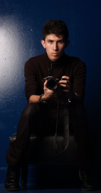 Male model photo shoot of Aaron Collado