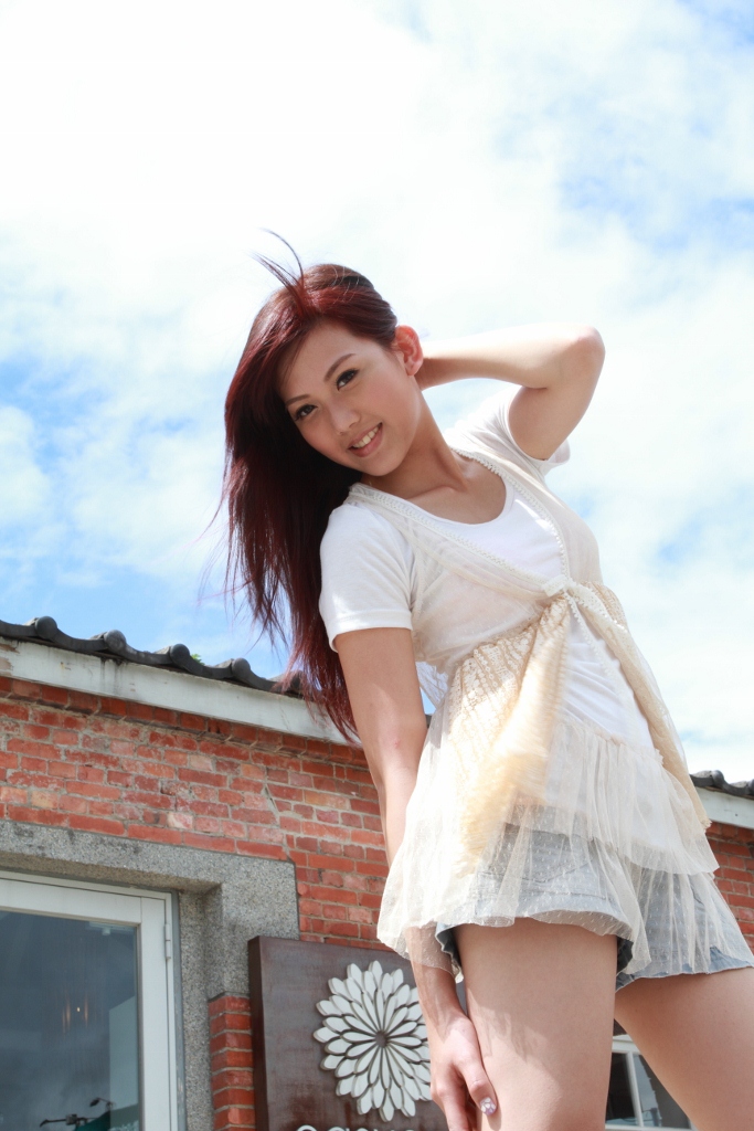 Female model photo shoot of Huitzu Chen 