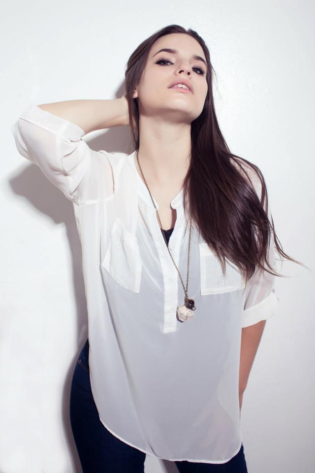 Female model photo shoot of Courtney DJ