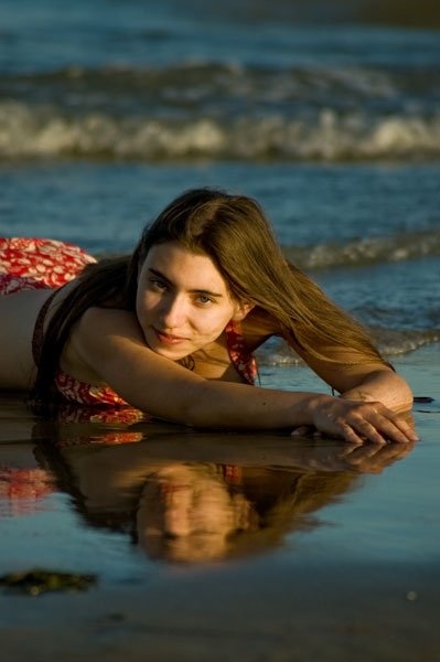 Female model photo shoot of Alexandra Zab