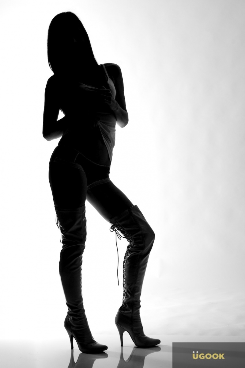 Female model photo shoot of Jess Upton by Ugook in Ugook Studio's