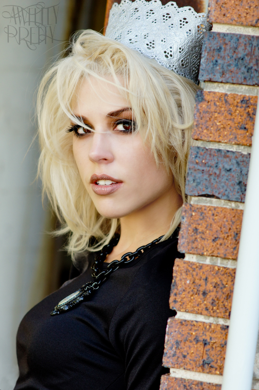 Female model photo shoot of Jenni Davis Makeup by Simplexity