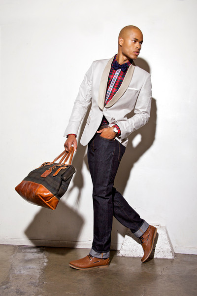 Male model photo shoot of Derrick Russell