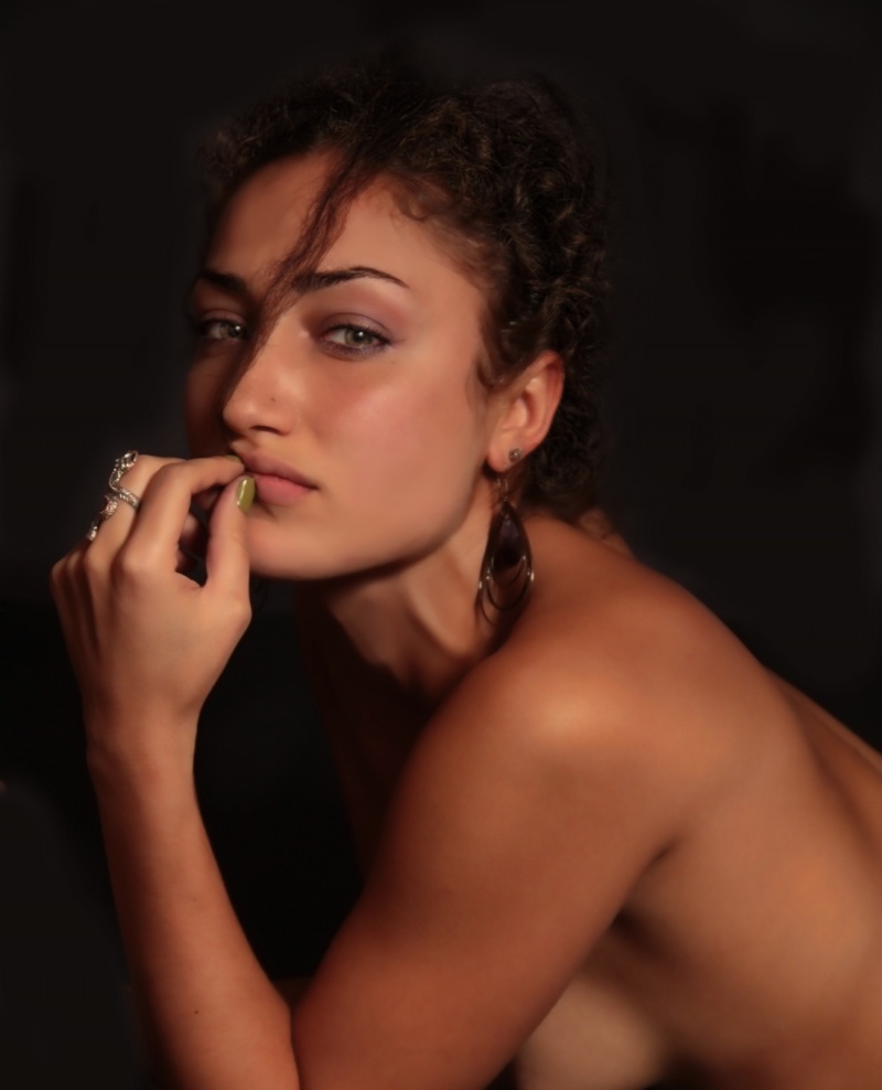Female model photo shoot of Noemi Belle 
