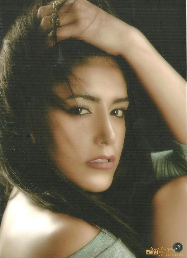 Female model photo shoot of Tanaz Zeba