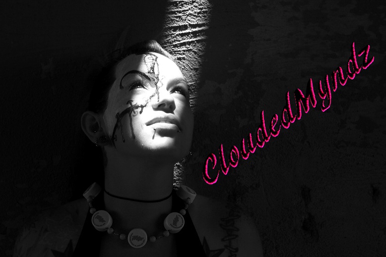Female model photo shoot of CloudedMyndz 