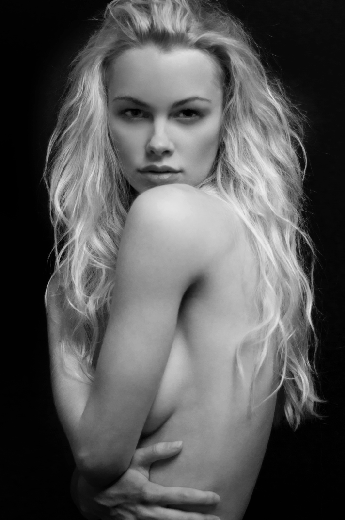Female model photo shoot of Sara Horvath