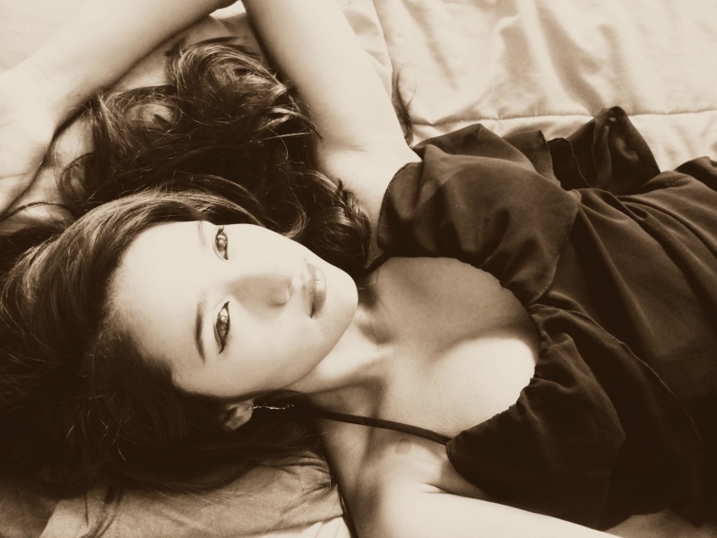Female model photo shoot of Diana Sosa