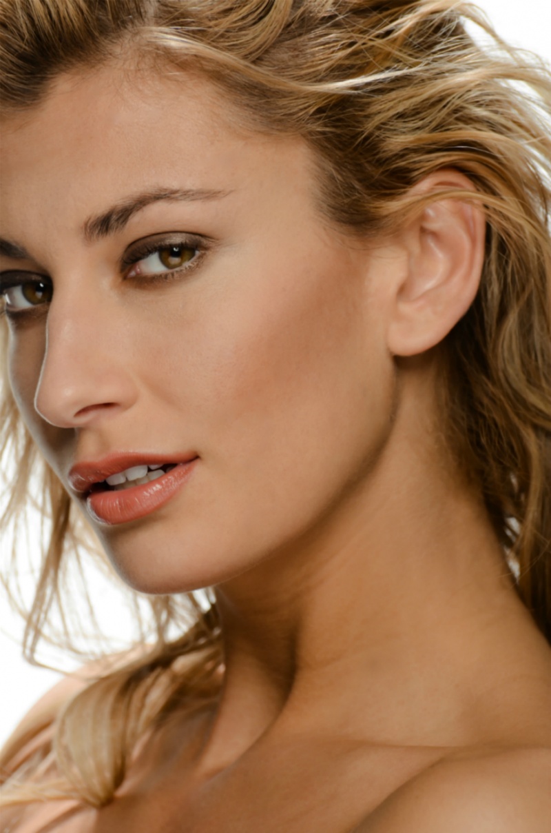 Female model photo shoot of Sophiia Alexandra