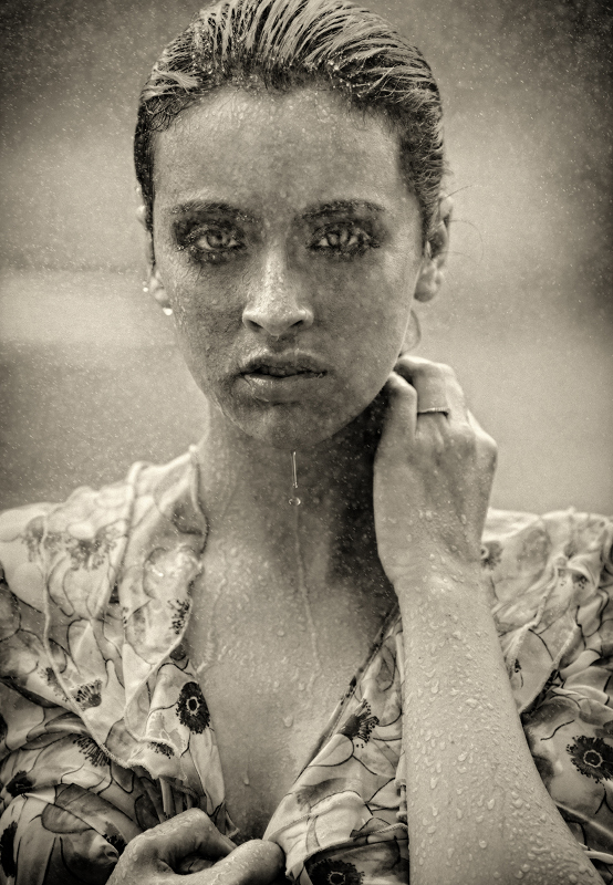 Female model photo shoot of Erin Holmes by Luettke Studio in Holland, Ohio, makeup by Elizabeth Arden Markham