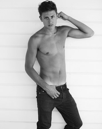 Male model photo shoot of Nicholas Summerford in Miami