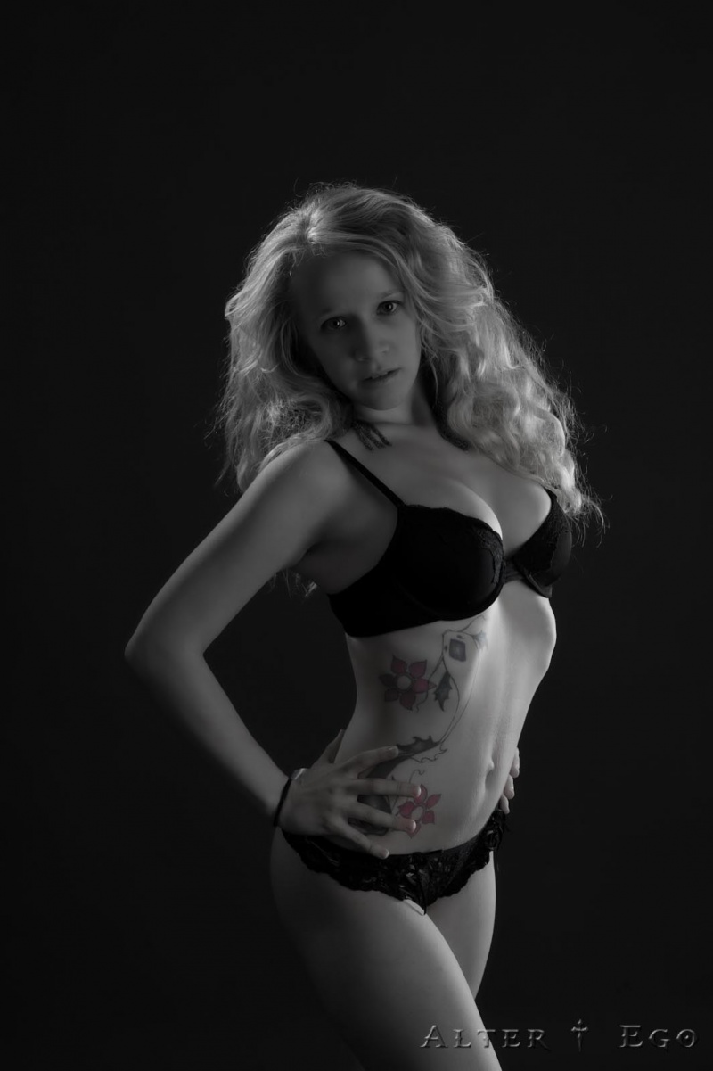 Female model photo shoot of London Reyes-Smith by Alter Ego Phx