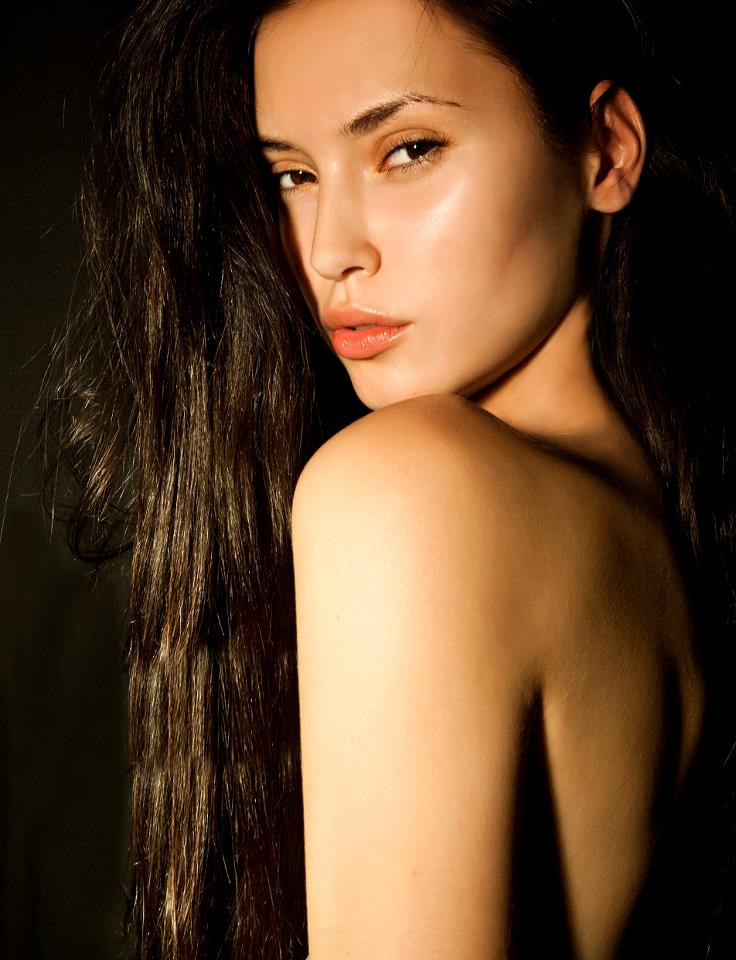 Female model photo shoot of Marina Djordjevic