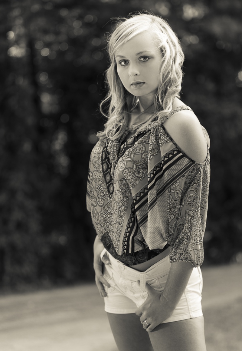 Female model photo shoot of Chelsea Moseley