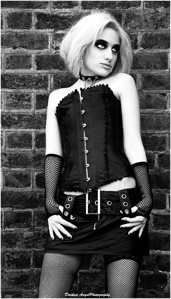 Female model photo shoot of xAlison Wonderlandx in Abney Park