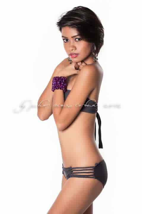 Female model photo shoot of Charyle in The Fort Studio,Philippines