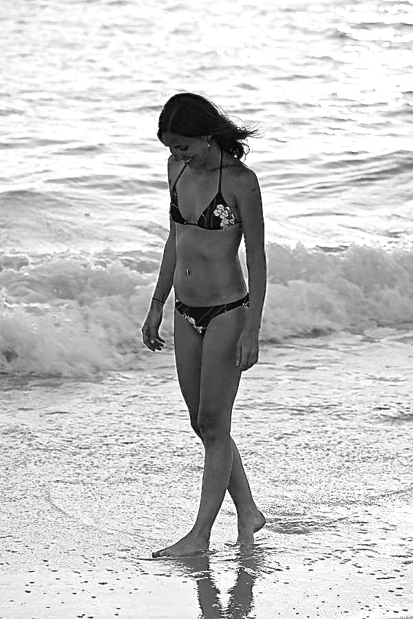 Female model photo shoot of Mari Lemoyne in Naples, FL