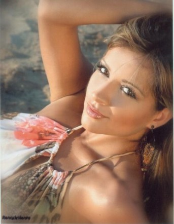 Female model photo shoot of Giovanna Paramo Lieb in Dry laguna GDL MX