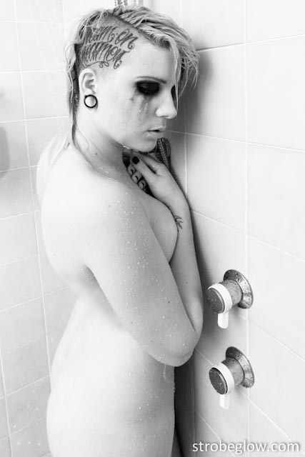 Female model photo shoot of Rita Worth by strobeglow