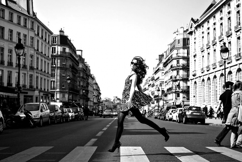Female model photo shoot of Elle Colman in Paris