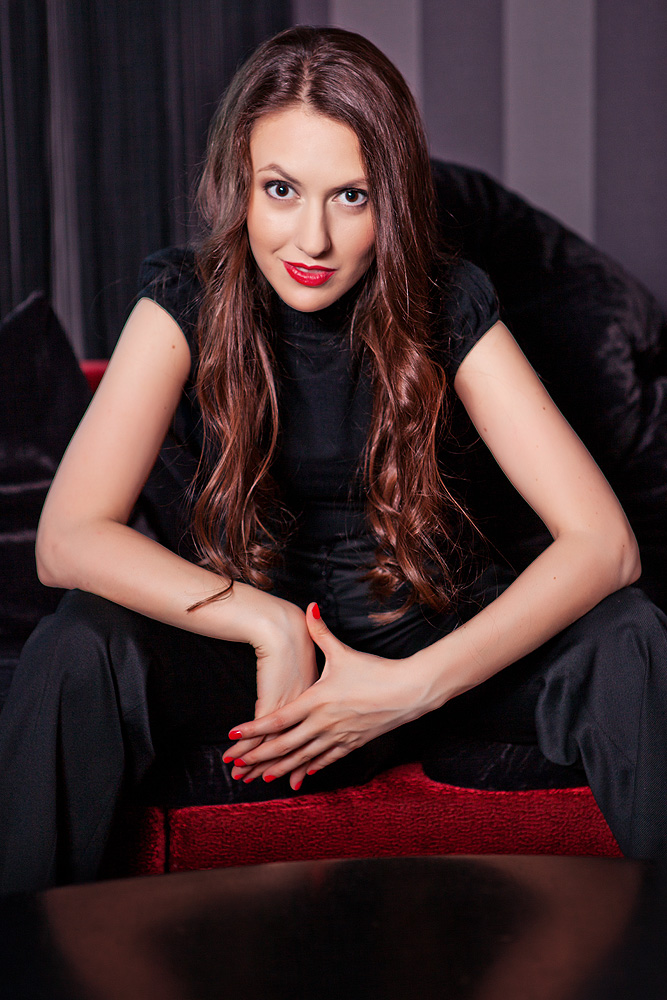 Female model photo shoot of Diana Guruli