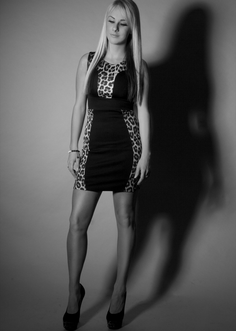 Female model photo shoot of lauren wilson 89 in studio 21