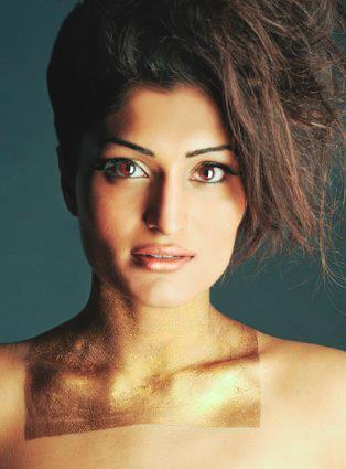 Female model photo shoot of Symren Samra