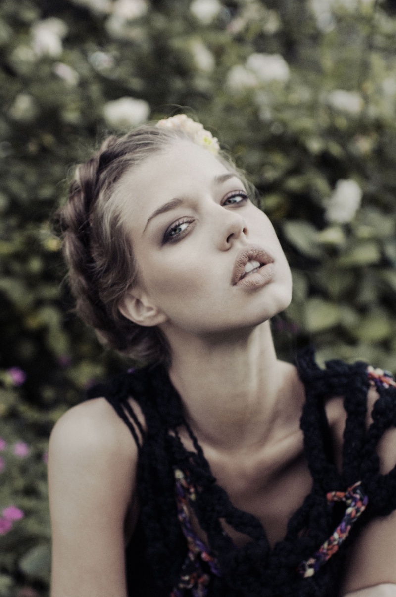 Female model photo shoot of Amanda_Brown
