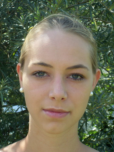 Female model photo shoot of Alexa-Isabelle