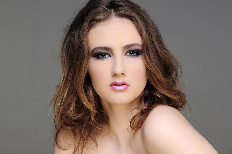 Female model photo shoot of Dawn Byrne Makeup