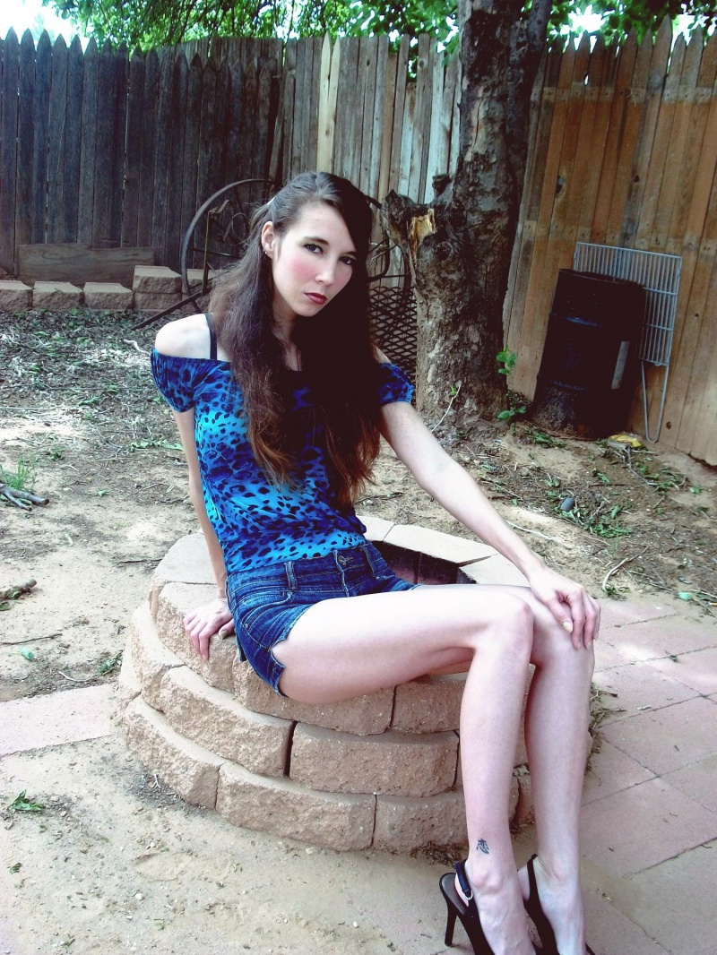 Female model photo shoot of Jordan_Elizabeth