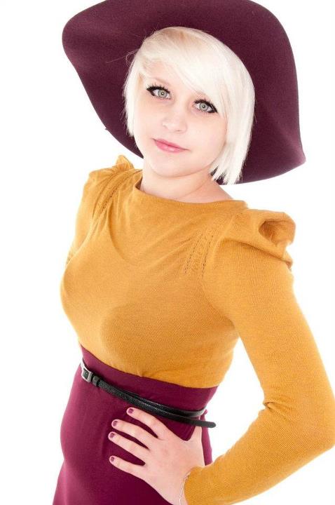 Female model photo shoot of Ruby Roxx Styling