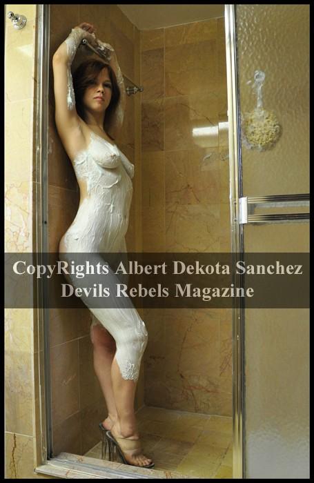 Female model photo shoot of Rachael Dawn Smith