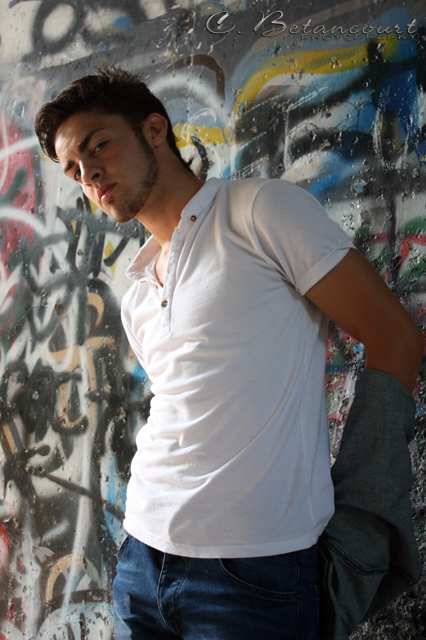 Male model photo shoot of Christian Betancourt