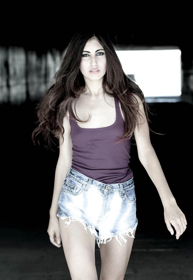 Female model photo shoot of Salma E