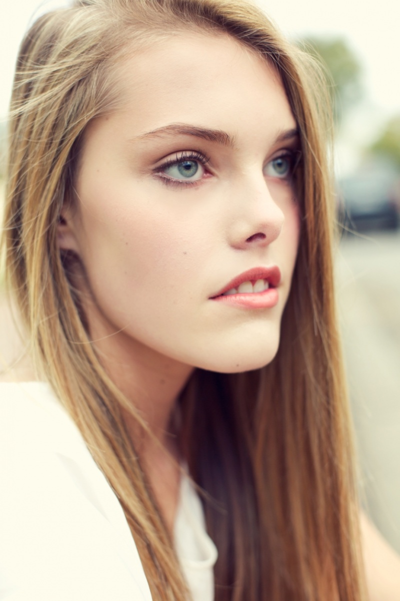 Female model photo shoot of Yen - Makeup by Marryam Lum Photography