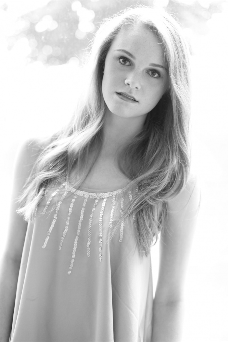 Female model photo shoot of Lauren Fischer