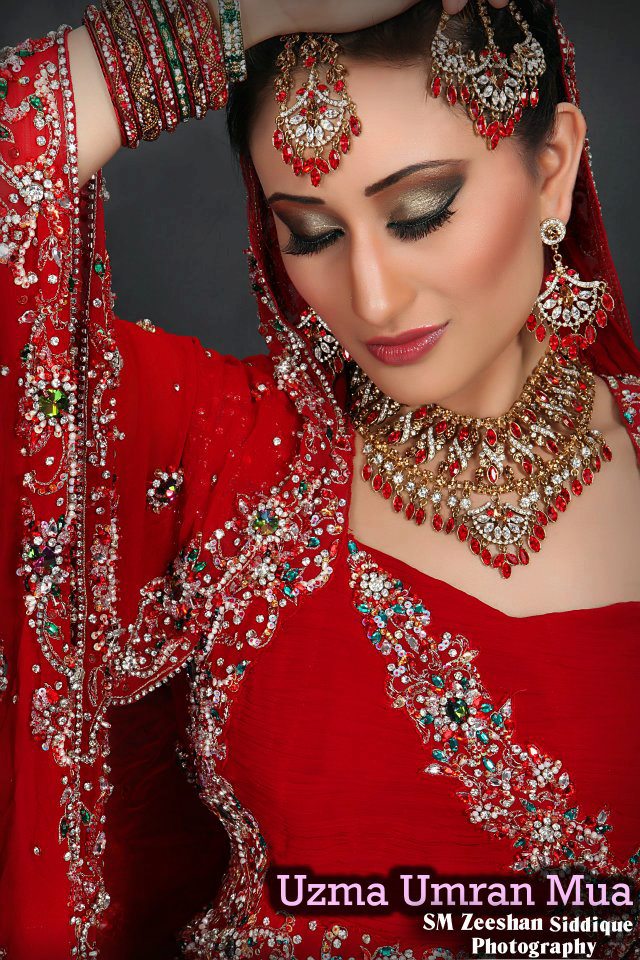 Female model photo shoot of Uzma Umran Mua