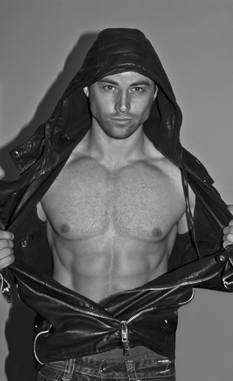 Male model photo shoot of Zac Lyndon